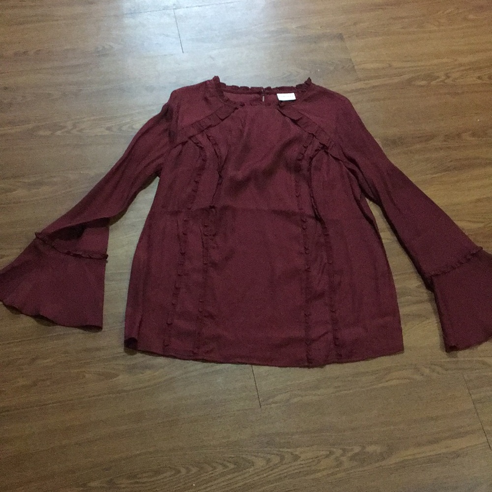 Bell sleeve top
